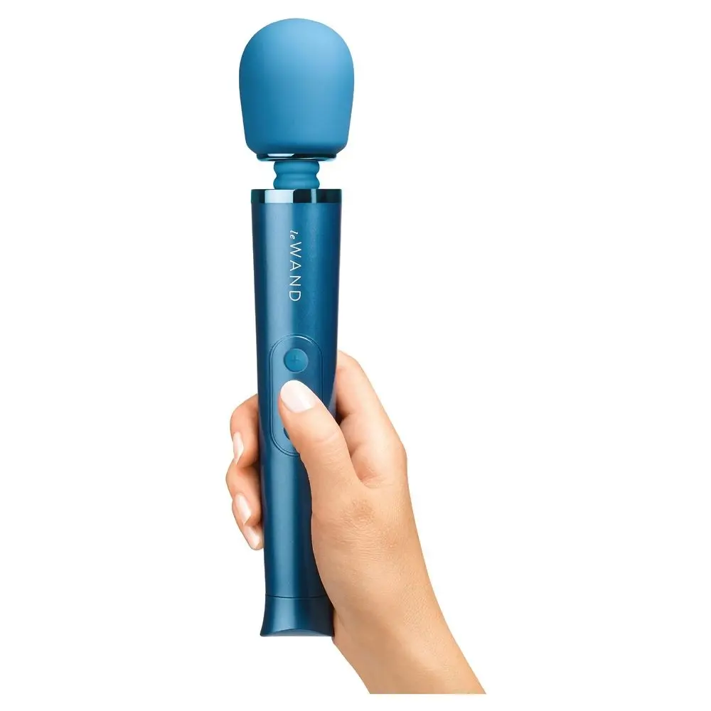Le Wand Le Wand Petite Rechargeable Massager Blue - Image 6